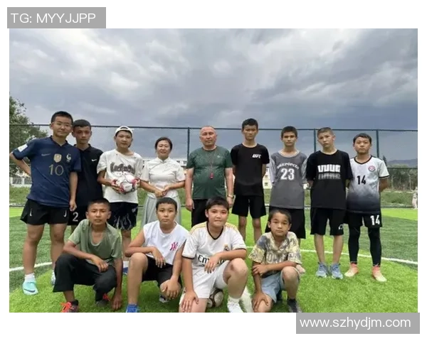 足球球星初恋情缘开花结果终成婚 爱与梦想的完美结合